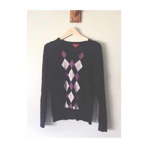 Black and Purple Argyle Sweater - Picture 3 of 12